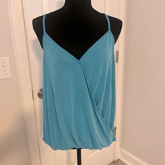 Summer top - Picture 1 of 3